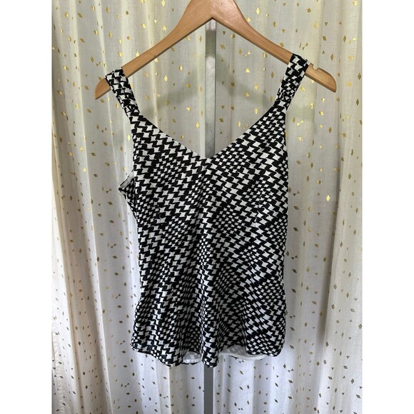 NWT White House Black Market WHBH Sleeveless Grid Print Front Tie Blouse Top 4 - Picture 3 of 4